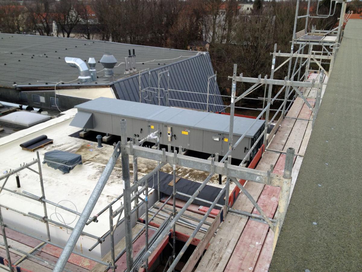 Be- und Entlüftungssystem auf einem Dach