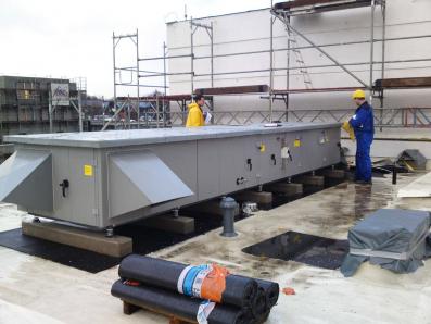 Montage der Dachanlage