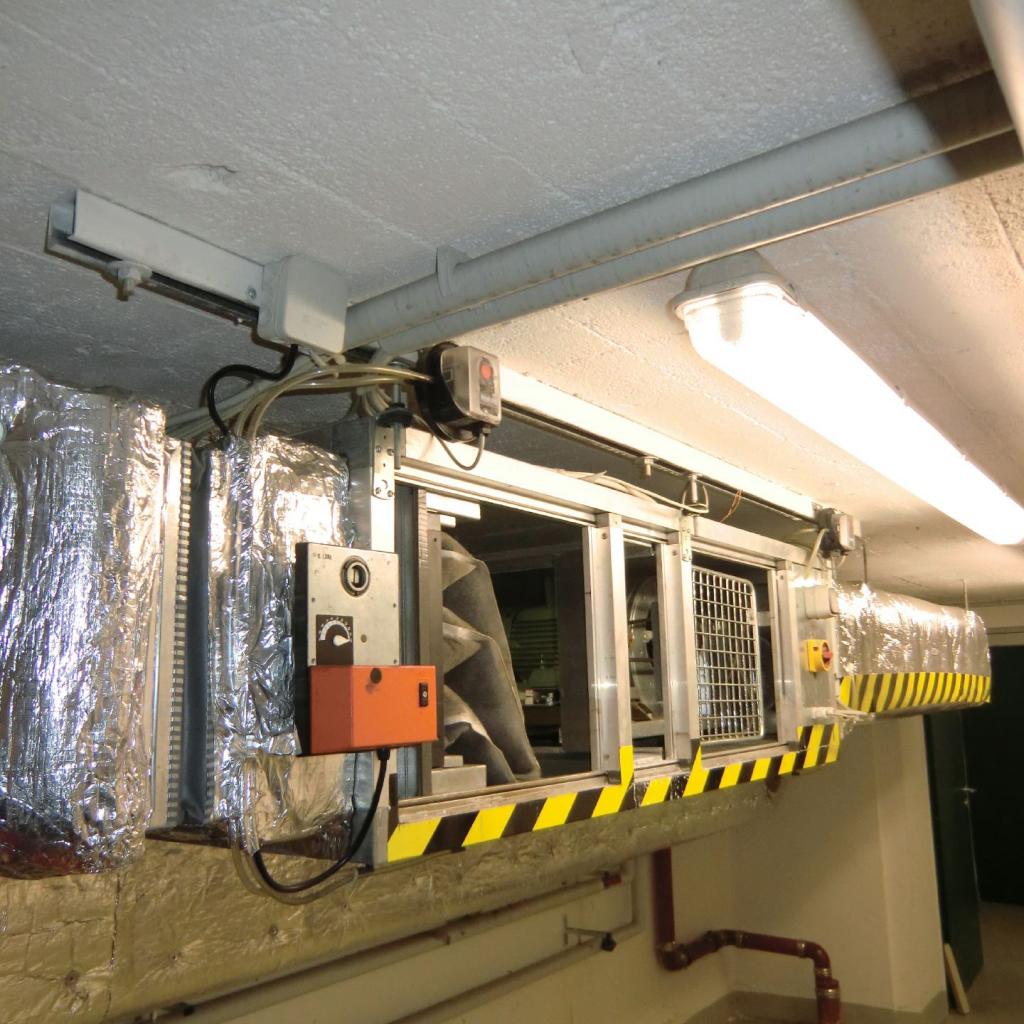 geöffneter Lüftungsschacht